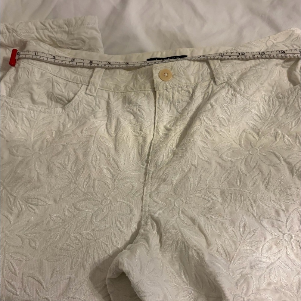 Ralph Lauren Embossed Floral Capris in Light Beige - Picture 8 of 9